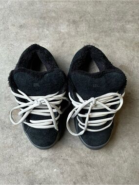 Erl OG Black Skate Vamps